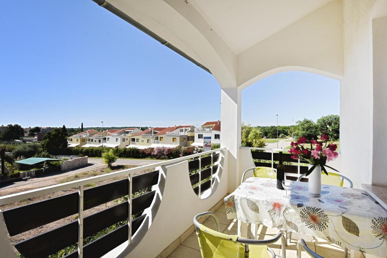 Apartments Vila Marinela 波雷奇 外观 照片