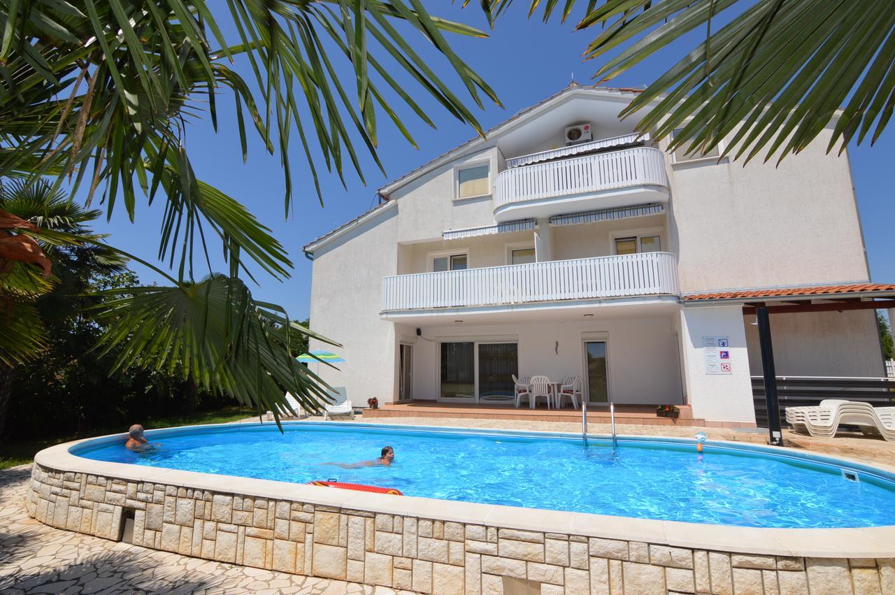 Apartments Vila Marinela 波雷奇 外观 照片
